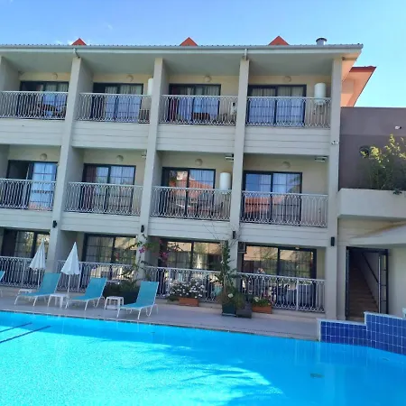 Havuz Kenari Luks Mobilyali Merkezi Konumlu Daire Apartamento Fethiye